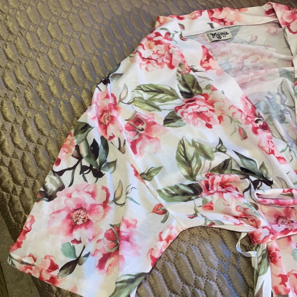 Show Me Your MuMu Pink Roses Intimate Robe - Picture 7 of 14